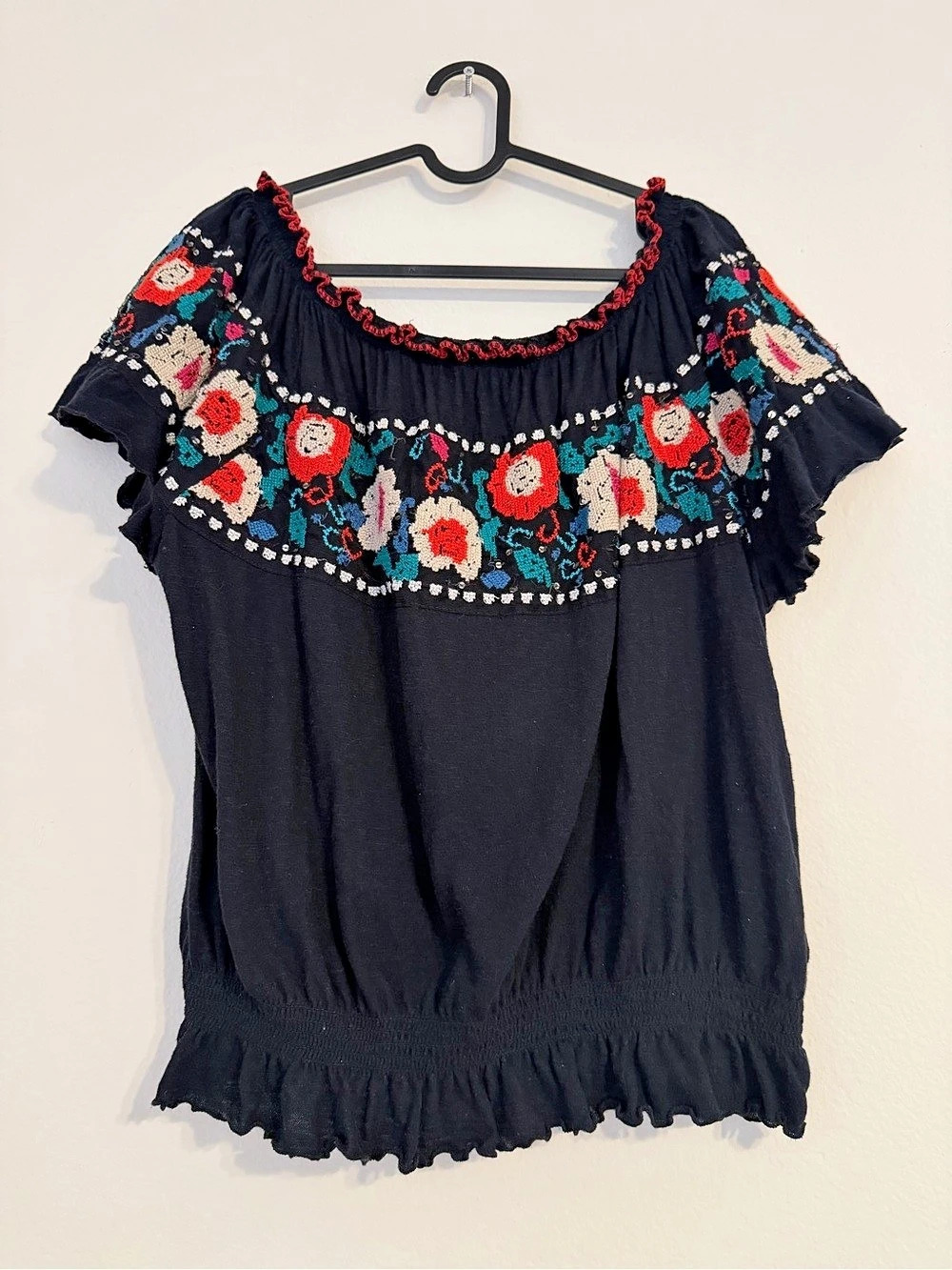 Free People Black Floral Embroidered Cotton Boho Peasant Top Size S